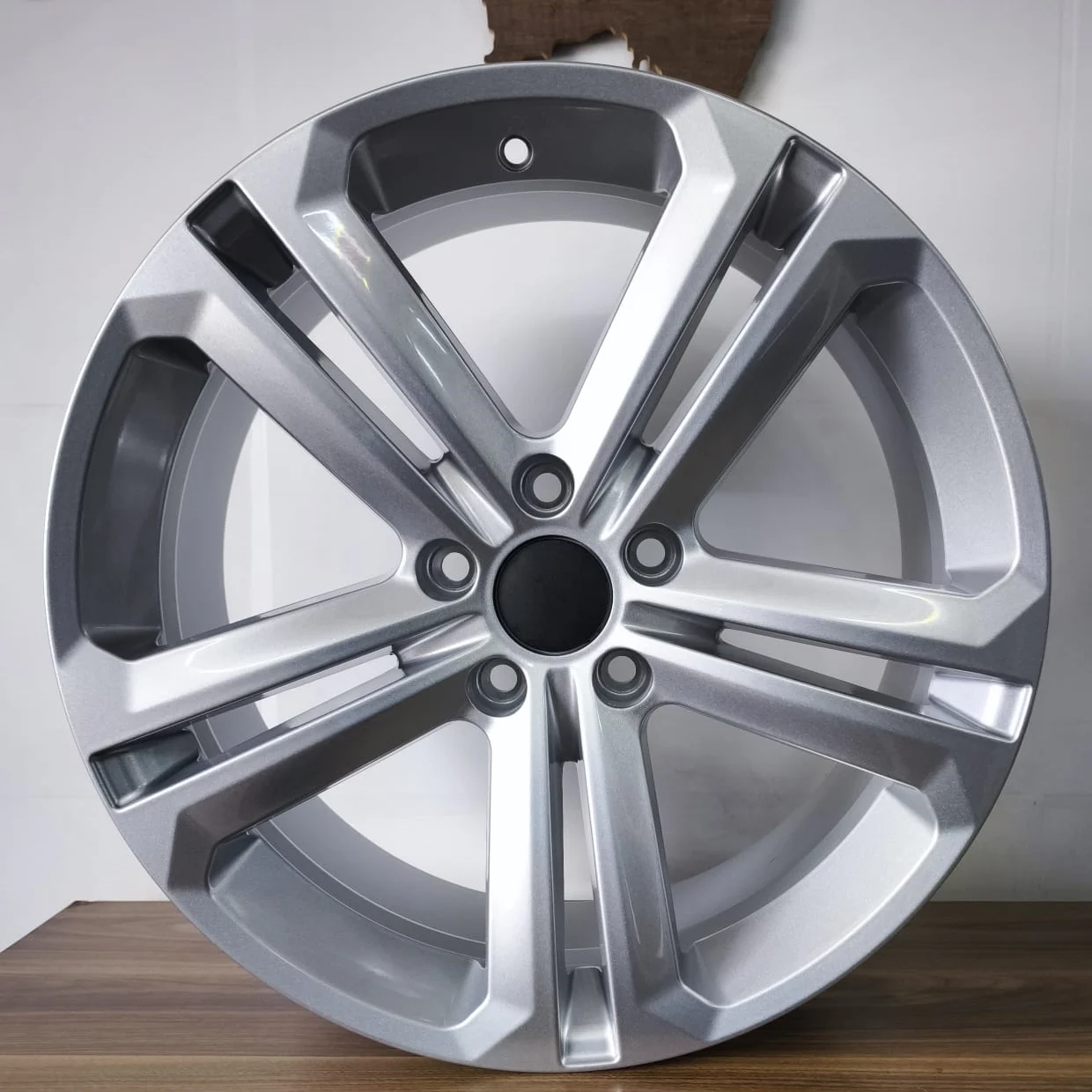 1 18 İnç 5X112 Malorry Jant Modeli - Görsel 1